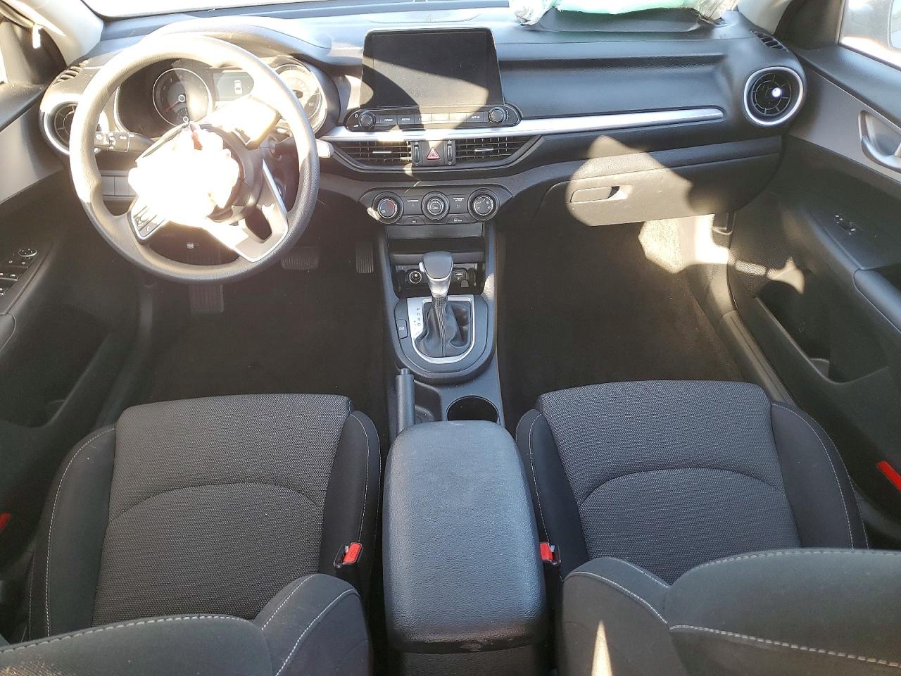 2024 KIA FORTE LXS photo 15