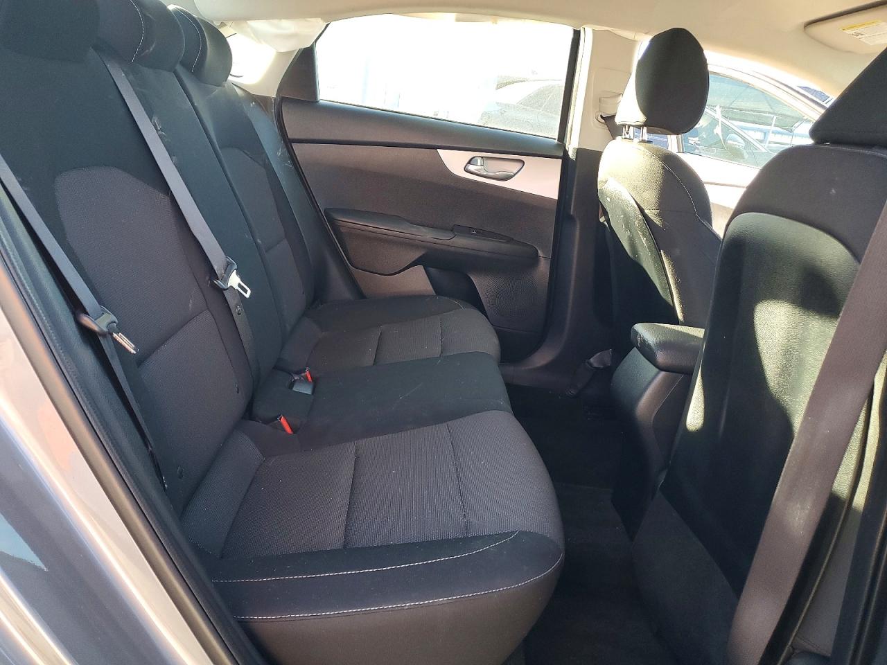 2024 KIA FORTE LXS photo 19