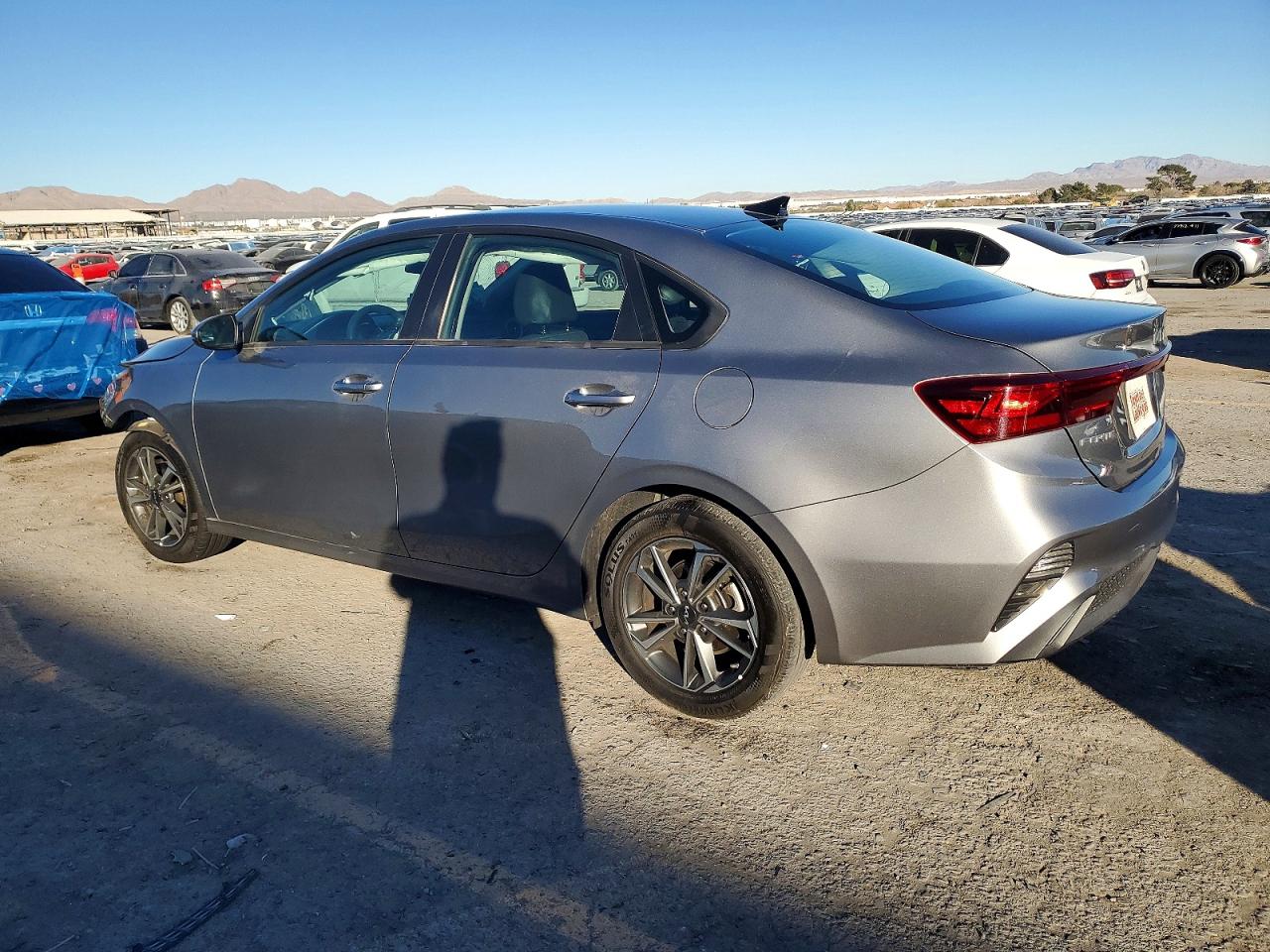 2024 KIA FORTE LXS photo 3