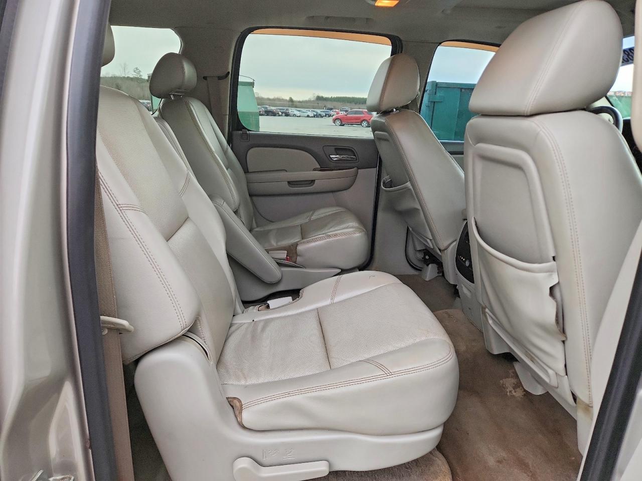 2009 CHEVROLET SUBURBAN K1500 LTZ photo 28