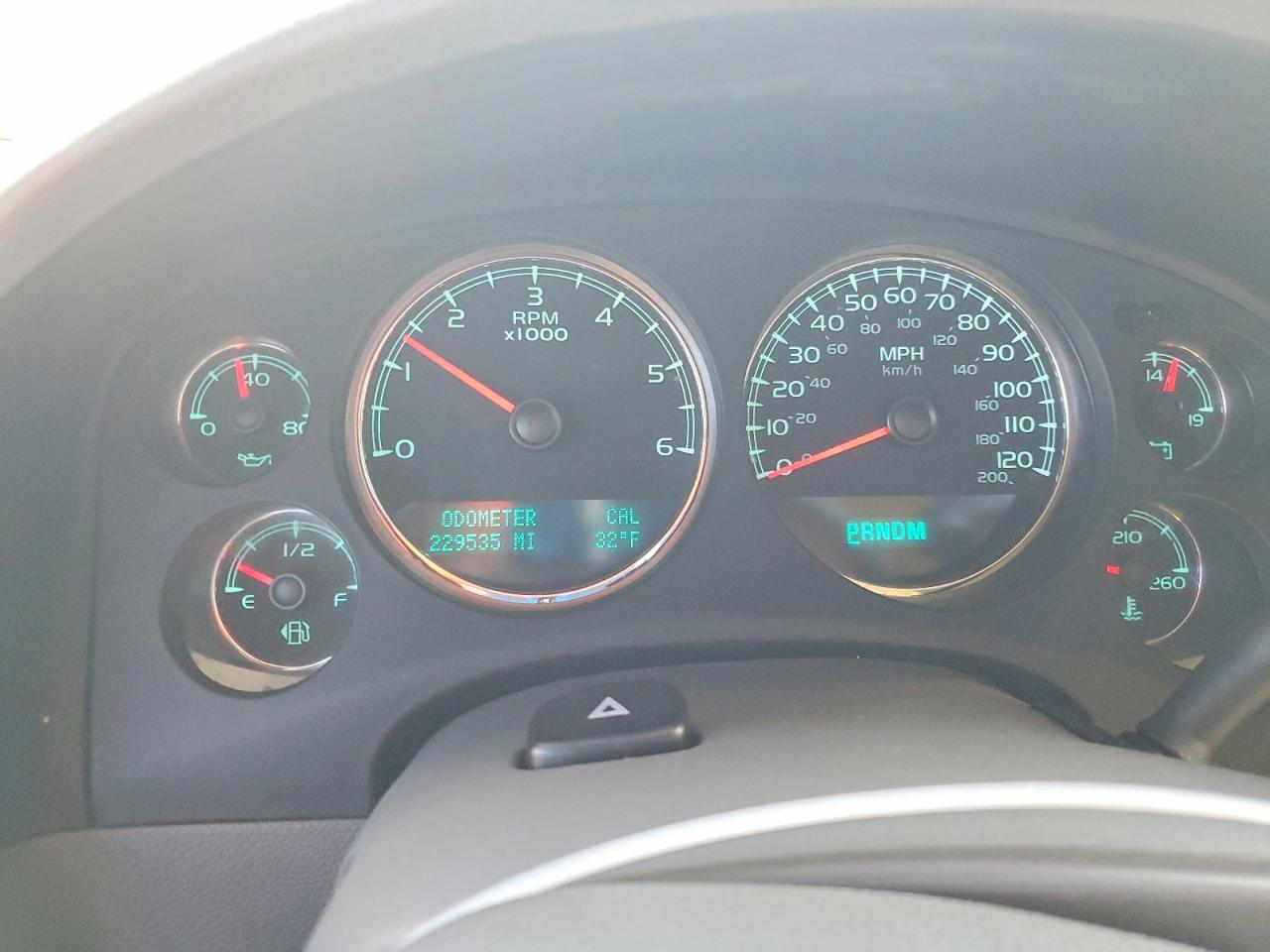 2009 CHEVROLET SUBURBAN K1500 LTZ photo 25