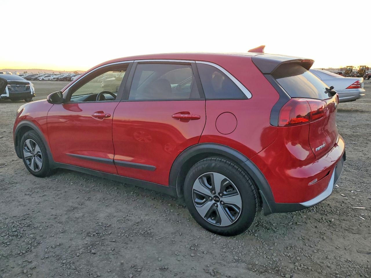 2018 KIA NIRO FE photo 2