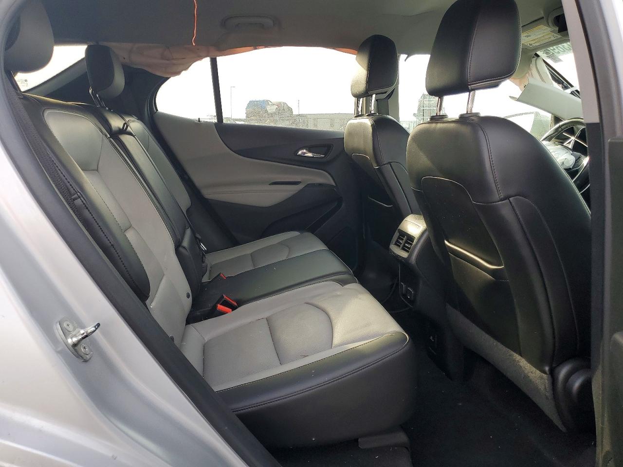 2018 CHEVROLET EQUINOX PREMIER photo 11
