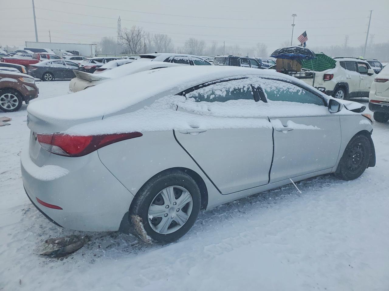 2016 HYUNDAI ELANTRA SE photo 3