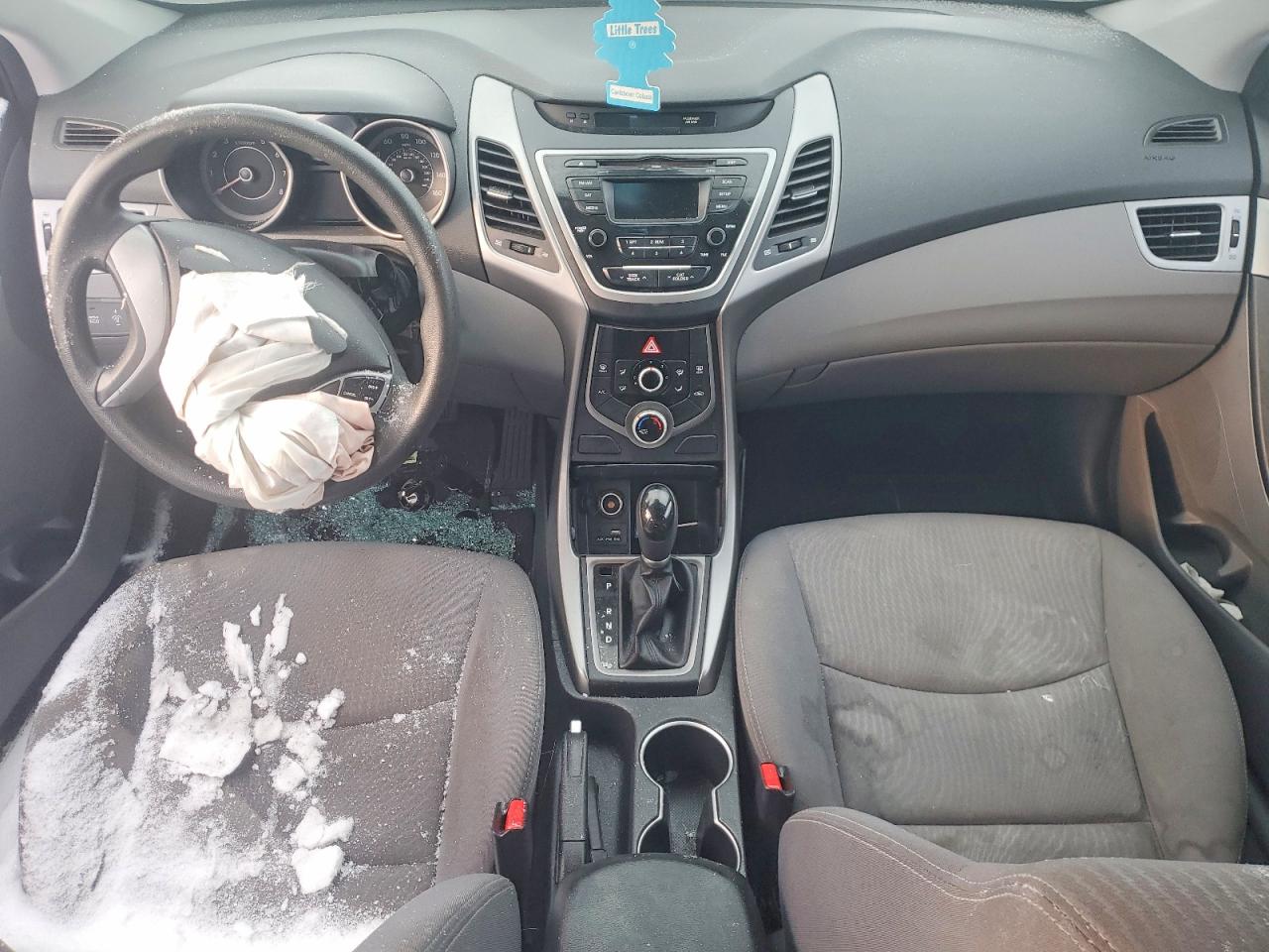 2016 HYUNDAI ELANTRA SE photo 8