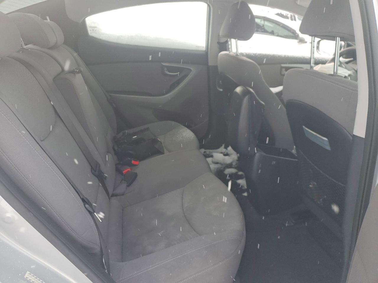 2016 HYUNDAI ELANTRA SE photo 10