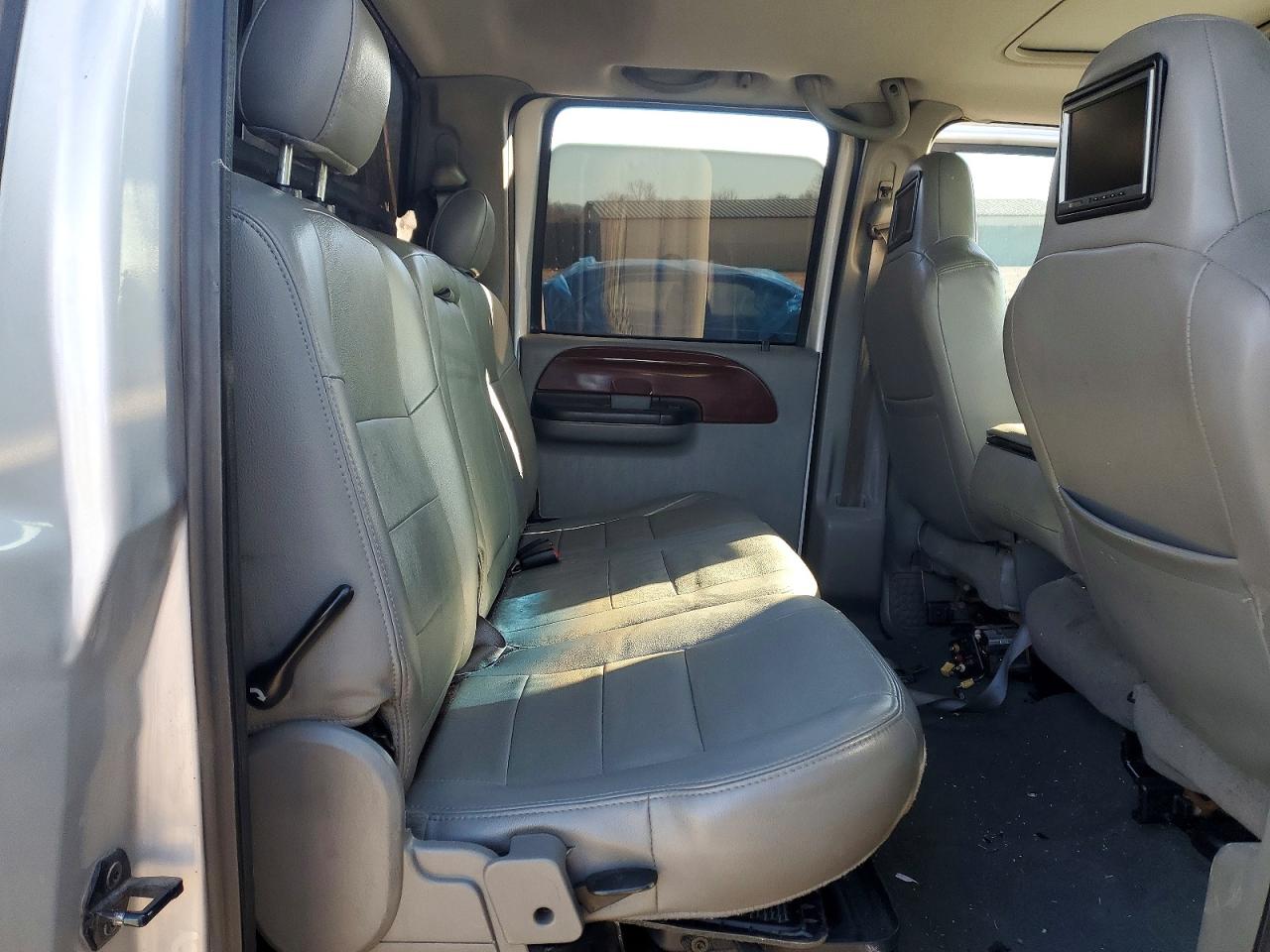 2005 FORD F250 SUPER DUTY photo 28