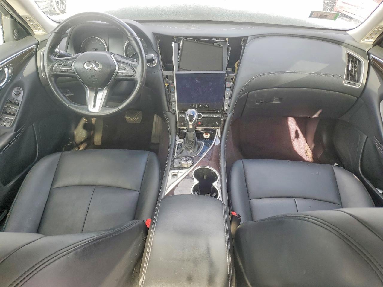 2018 INFINITI Q50 photo 8