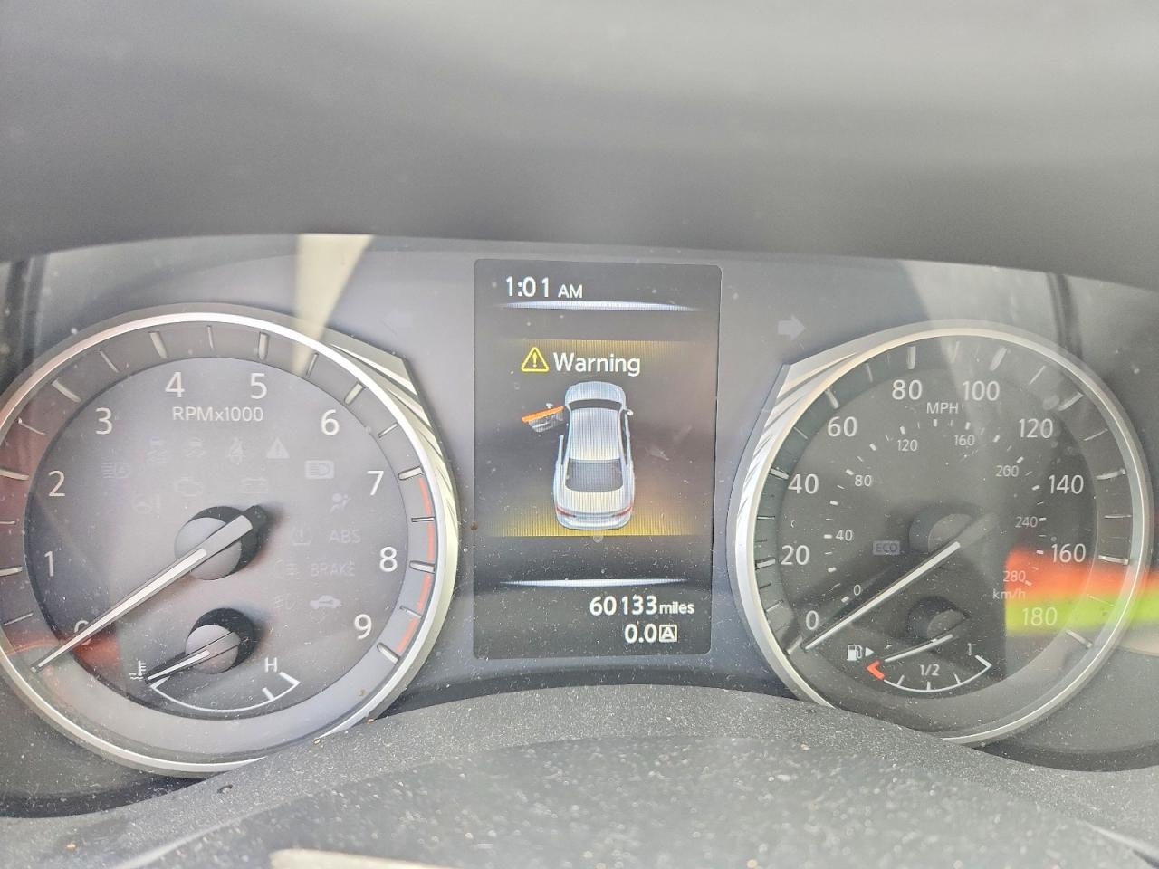 2018 INFINITI Q50 photo 9