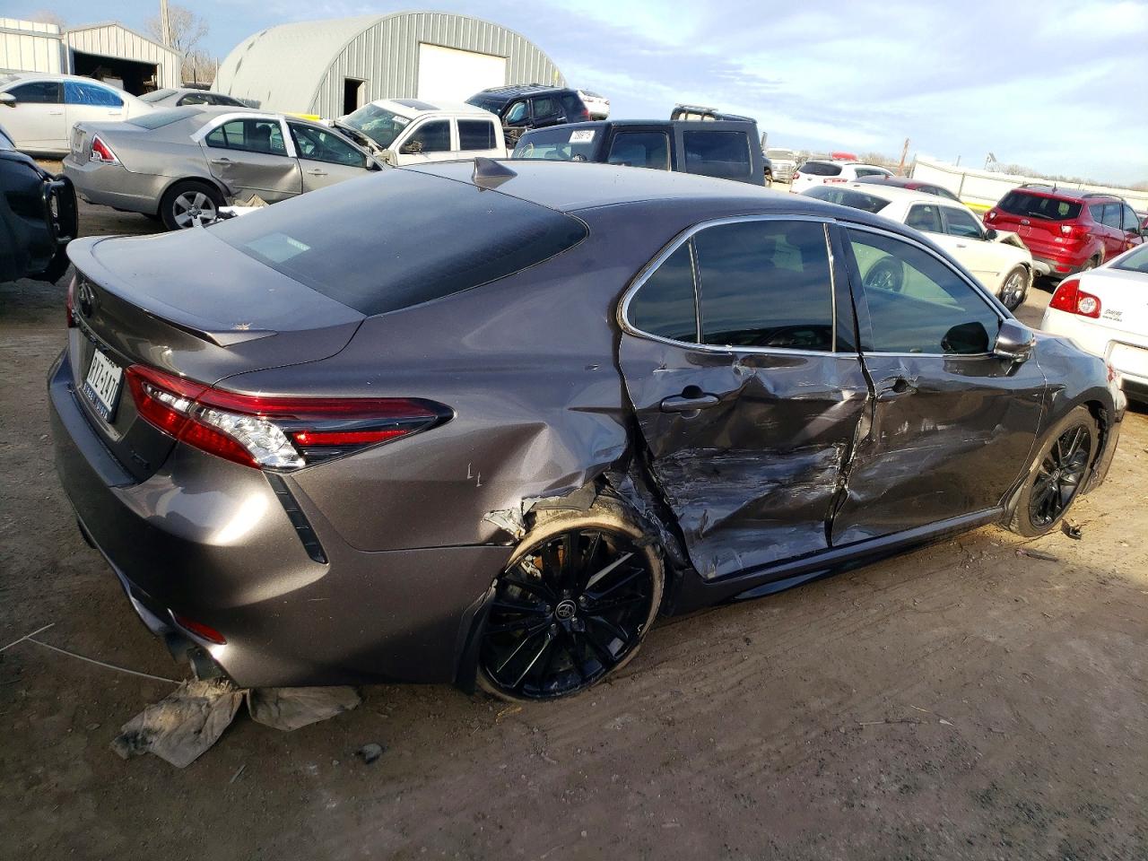 2022 TOYOTA CAMRY XSE photo 3
