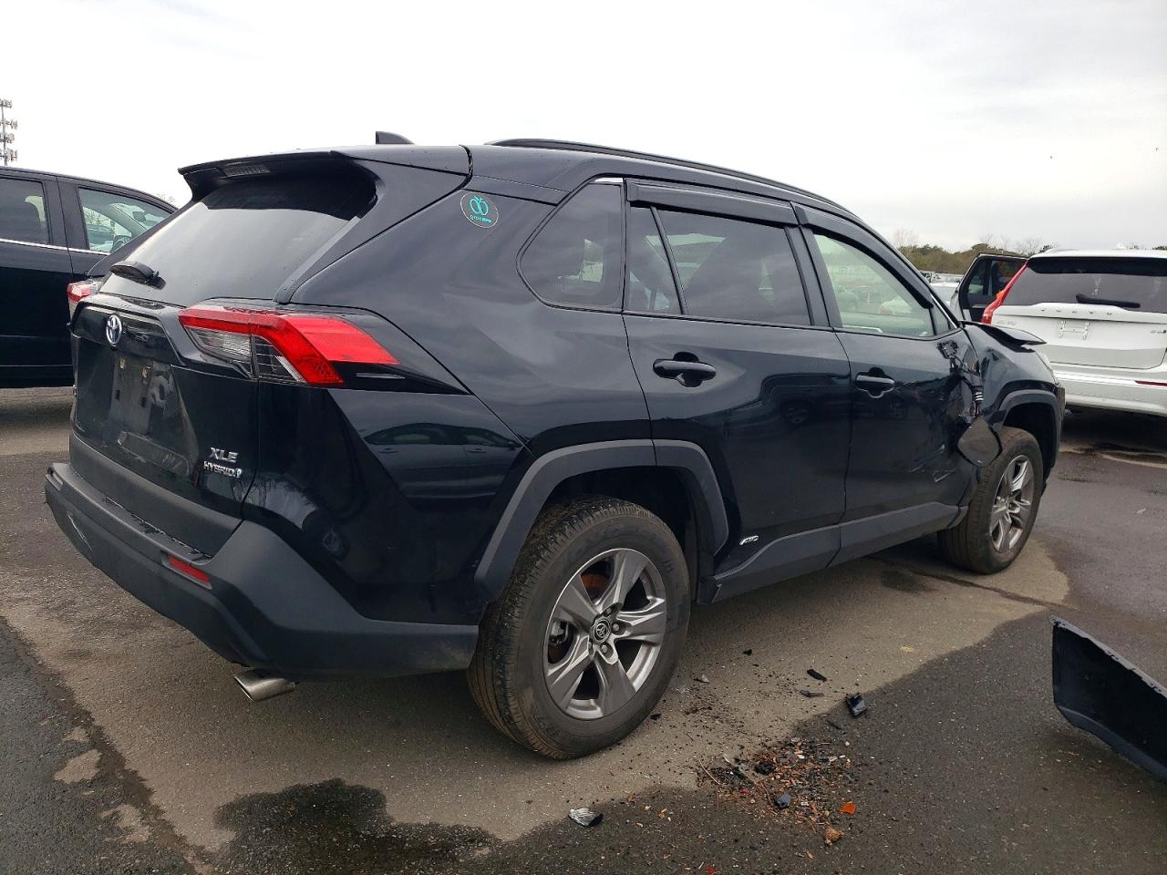 2024 TOYOTA RAV4 XLE photo 5