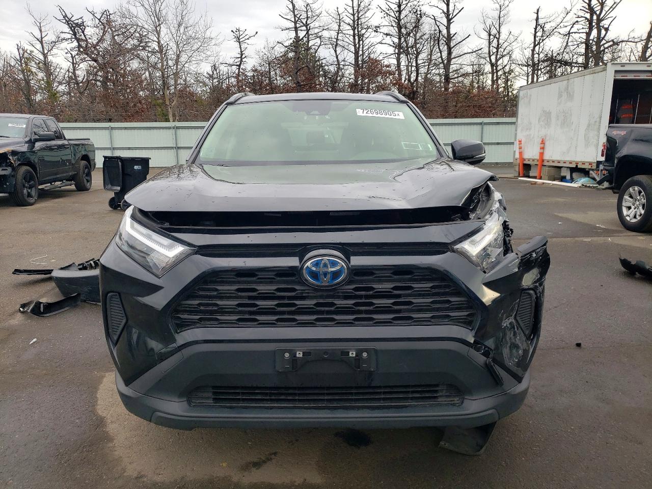 2024 TOYOTA RAV4 XLE photo 9