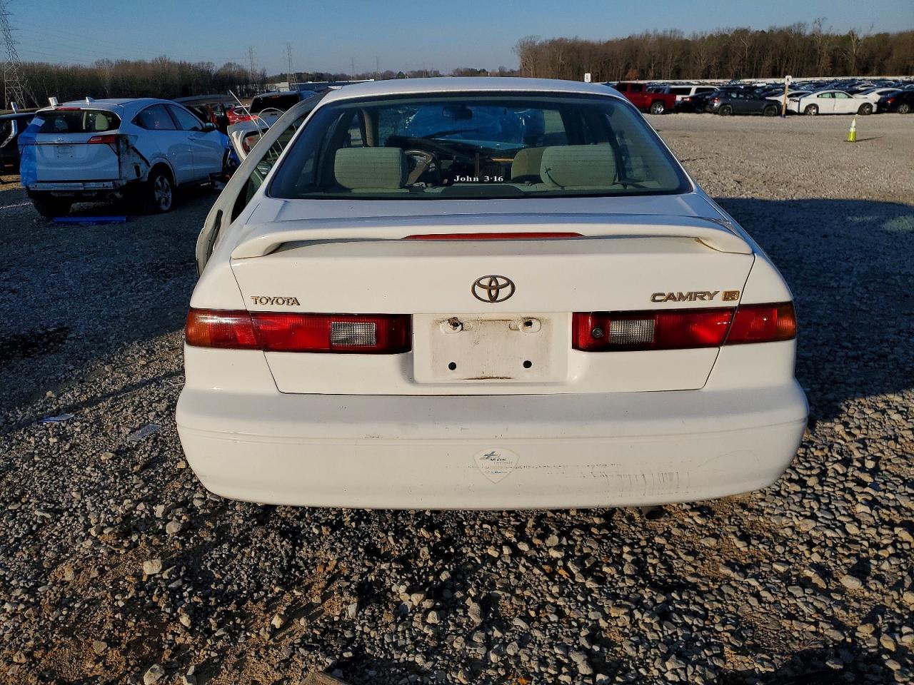 1999 TOYOTA CAMRY CE photo 16