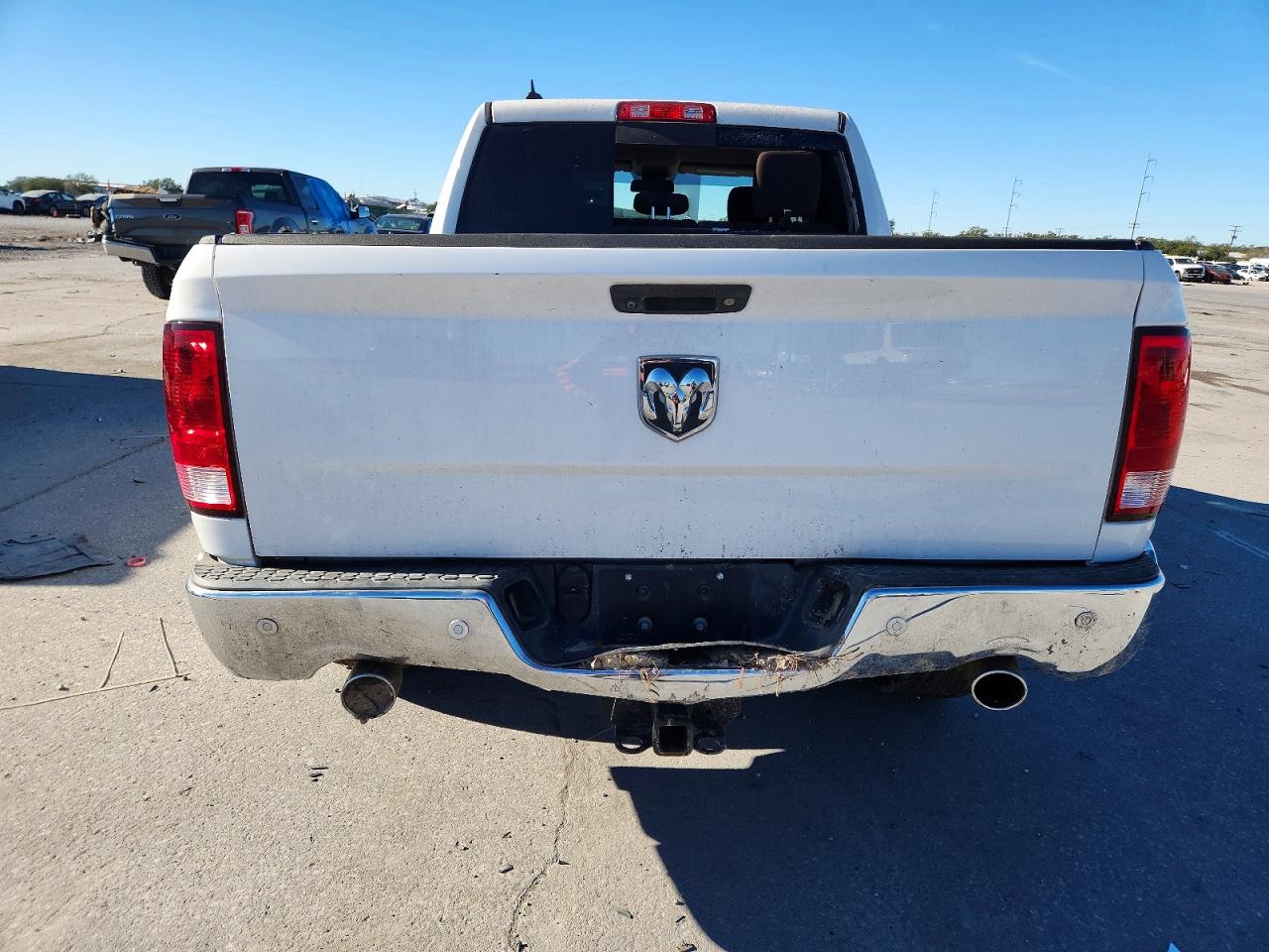 2015 RAM 1500 SLT photo 11