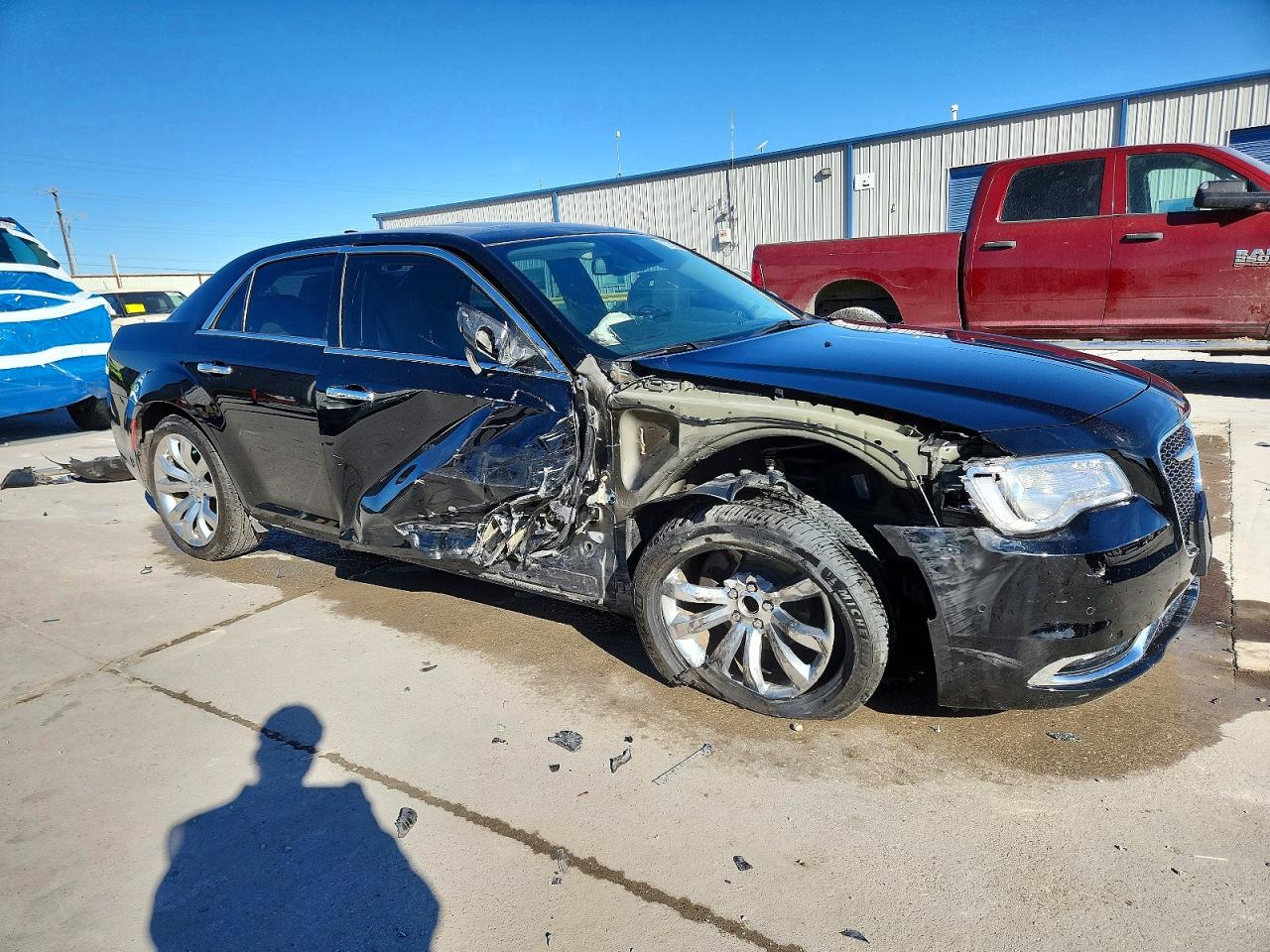 2019 CHRYSLER 300 LIMITED photo 4