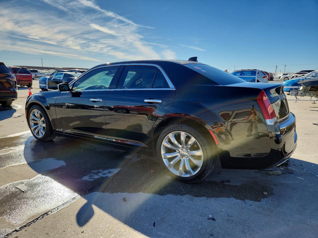 2019 CHRYSLER 300 LIMITED photo 2