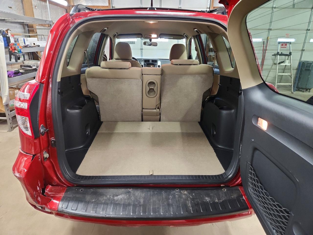2010 TOYOTA RAV4 BASE photo 6