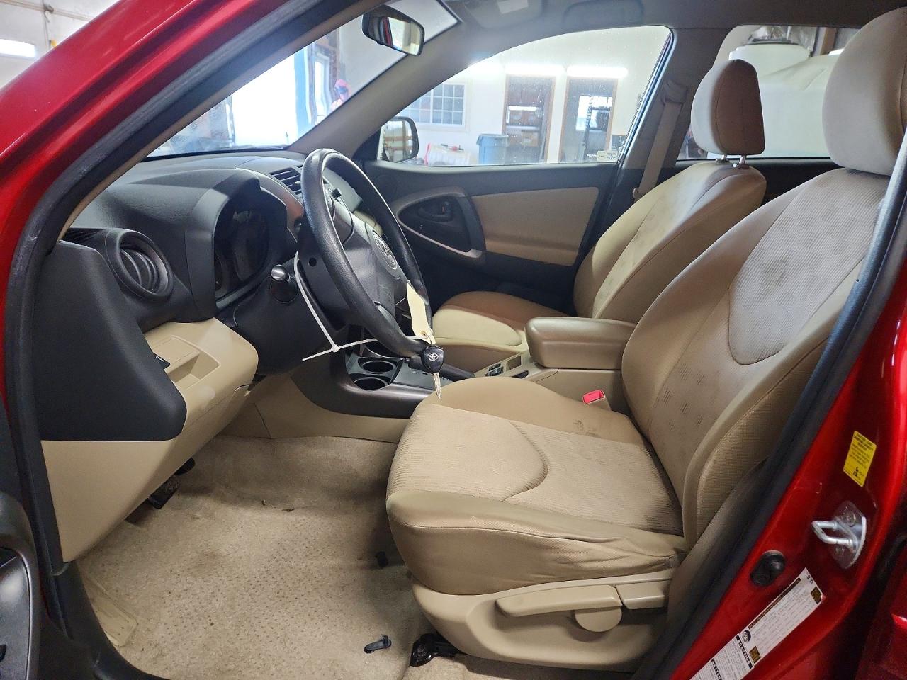 2010 TOYOTA RAV4 BASE photo 7