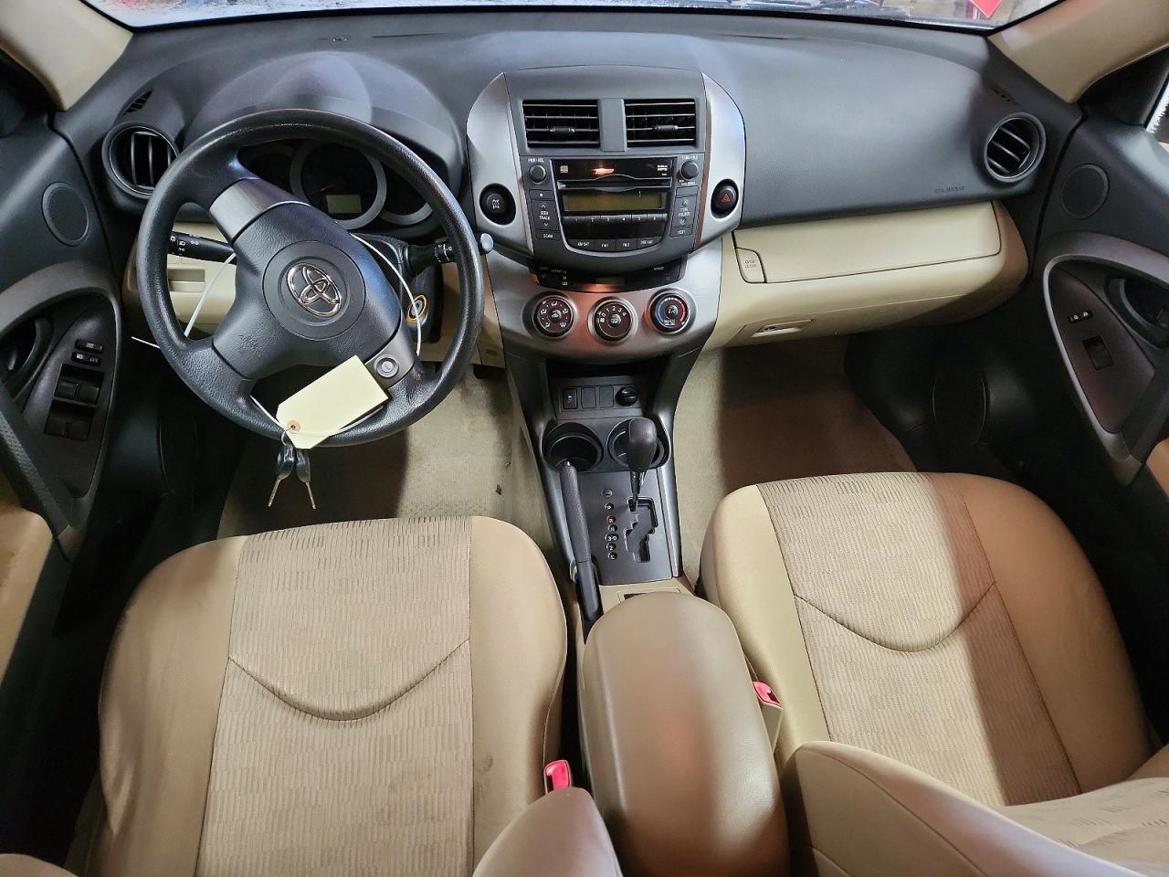 2010 TOYOTA RAV4 BASE photo 8