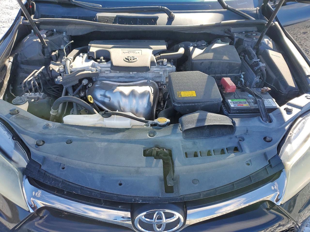 2015 TOYOTA CAMRY LE photo 21