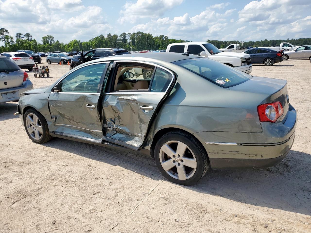 2008 VOLKSWAGEN PASSAT KOMFORT photo 2