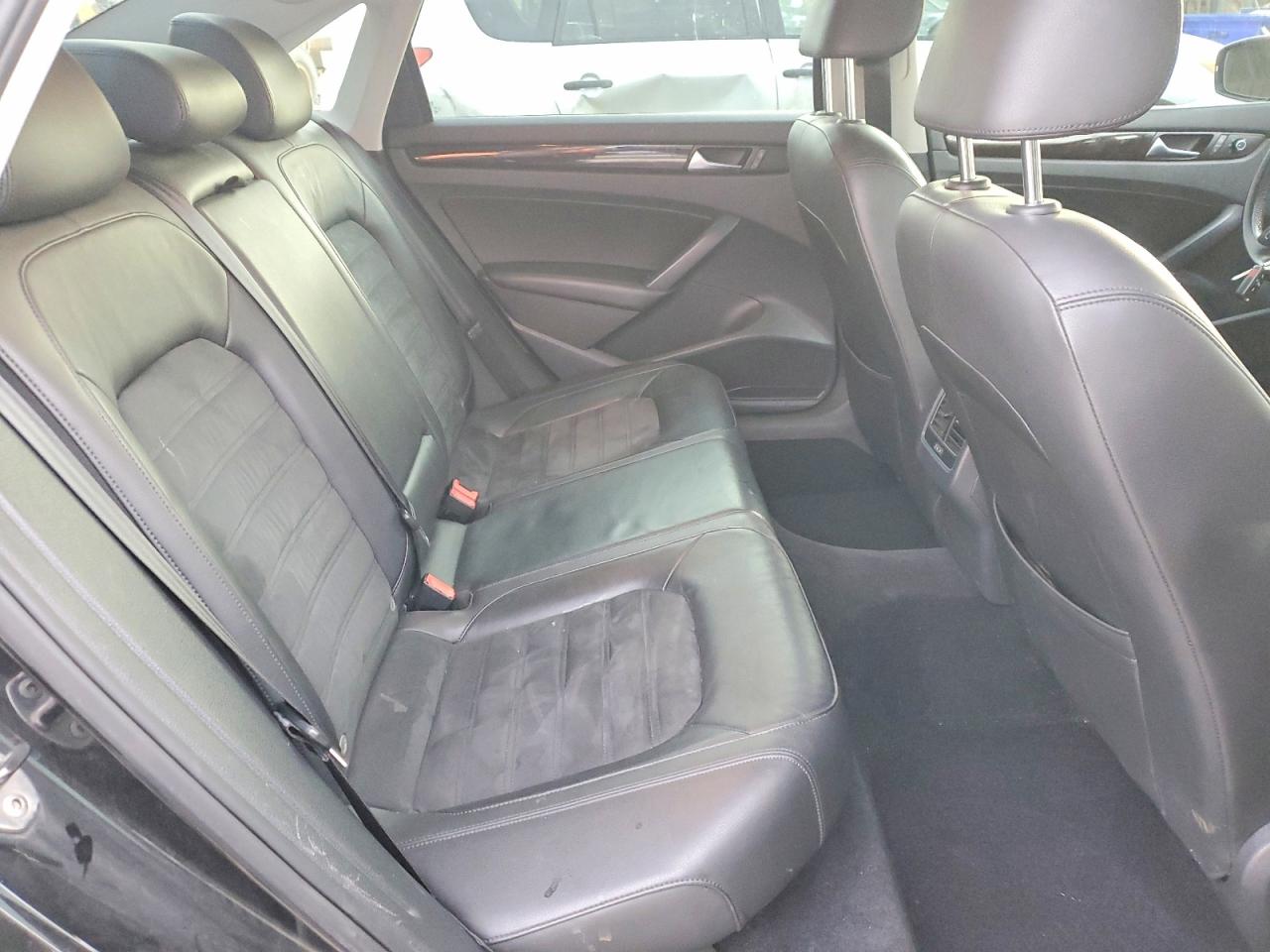 2014 VOLKSWAGEN PASSAT SEL photo 10