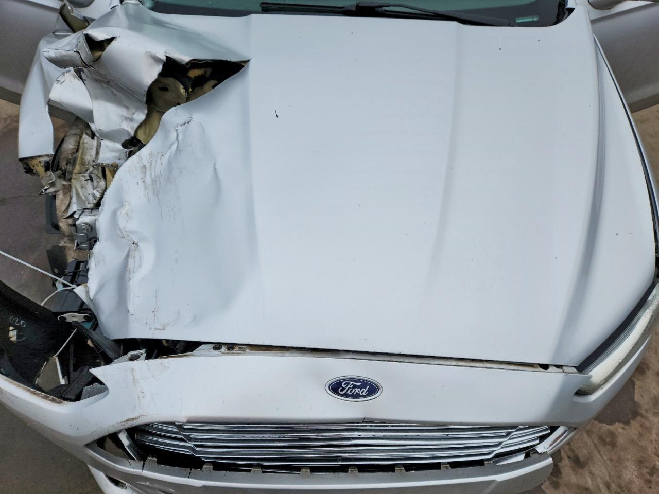 2016 FORD FUSION SE photo 31