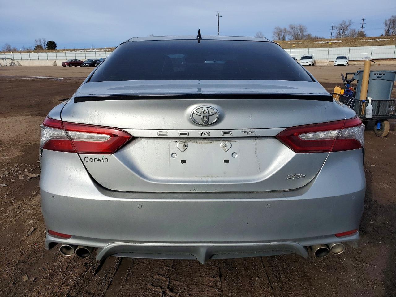 2018 TOYOTA CAMRY XSE photo 16