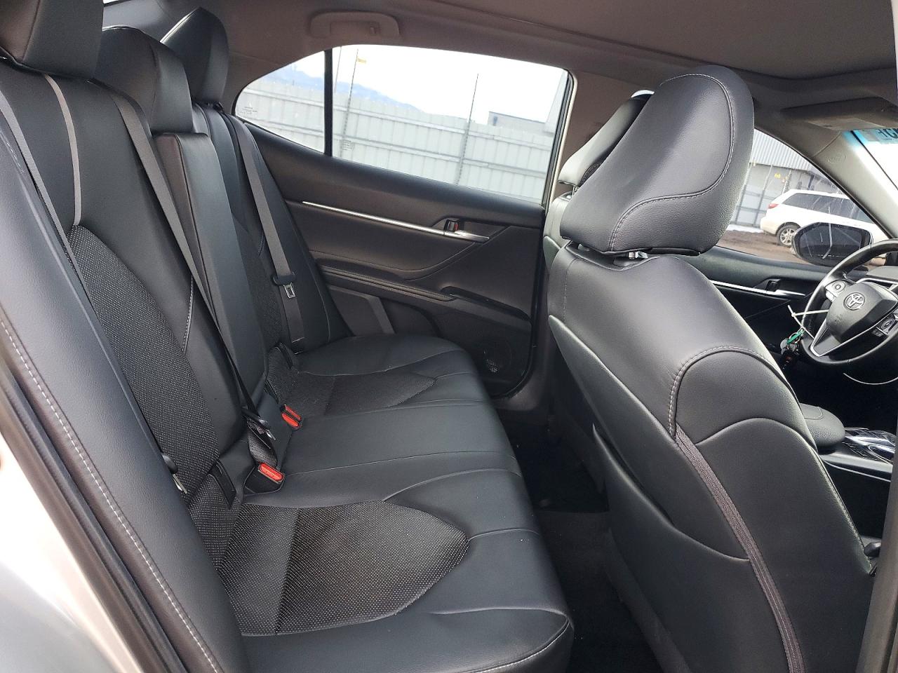 2018 TOYOTA CAMRY XSE photo 28