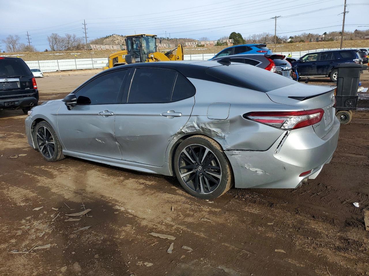 2018 TOYOTA CAMRY XSE photo 4