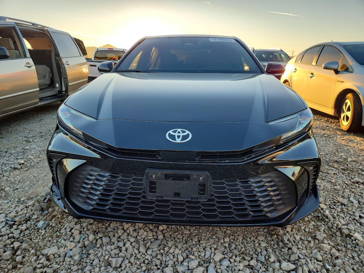 2025 TOYOTA CAMRY SE photo 9