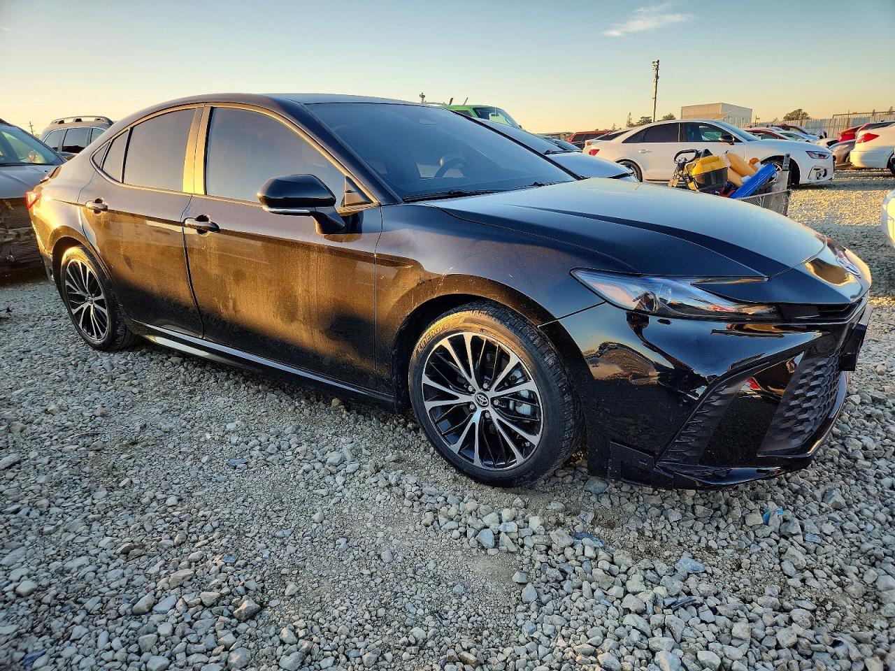 2025 TOYOTA CAMRY SE photo 7