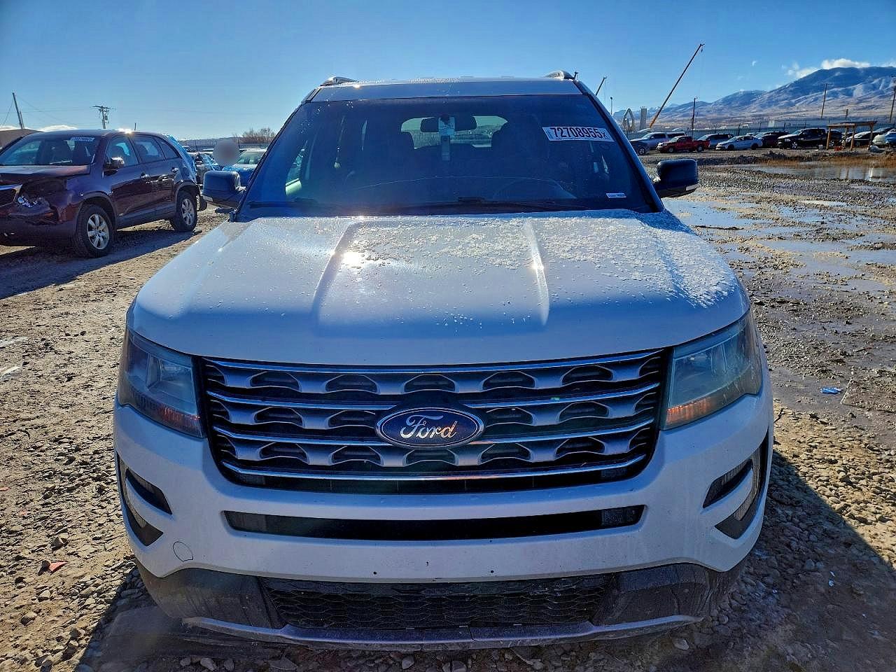 2016 FORD EXPLORER XLT photo 5