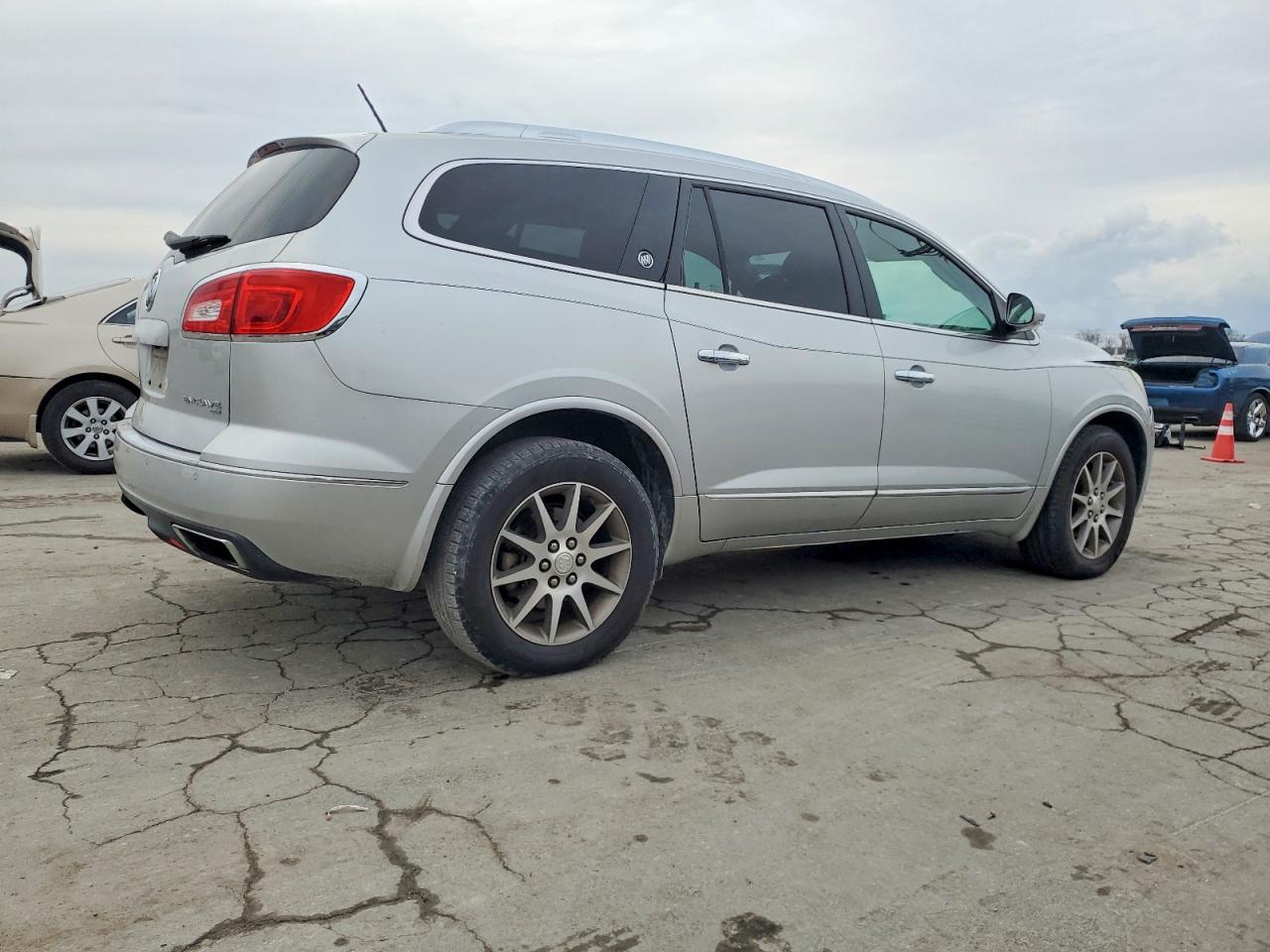 2015 BUICK ENCLAVE photo 5