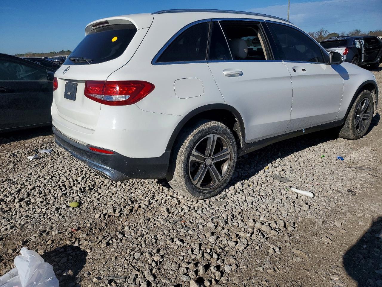 2016 MERCEDES-BENZ GLC 300 photo 5