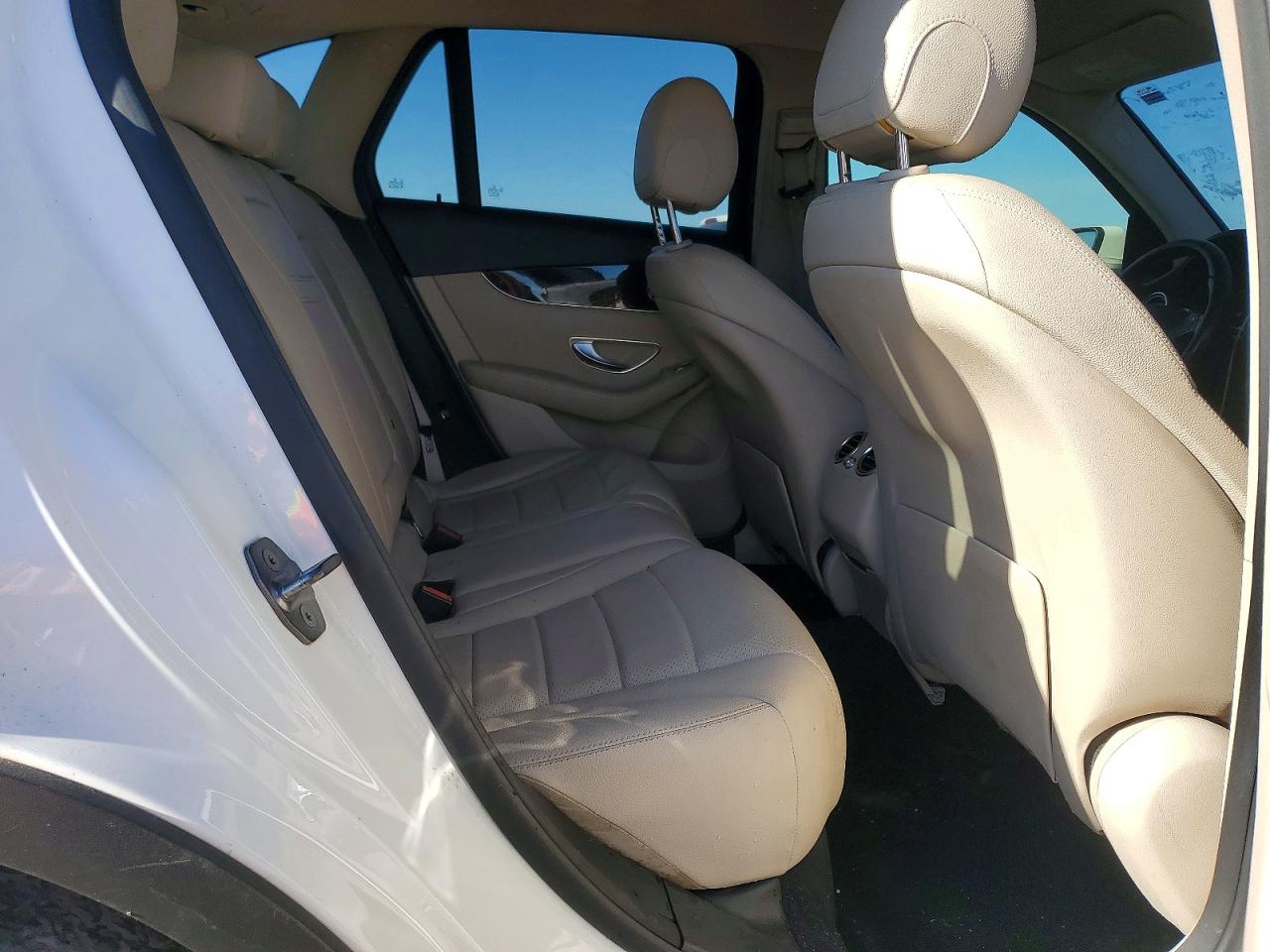 2016 MERCEDES-BENZ GLC 300 photo 19