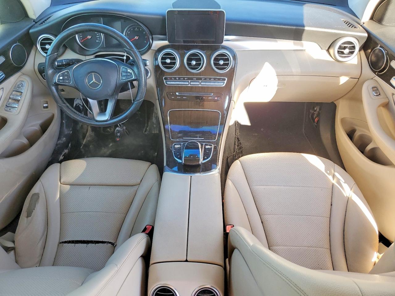 2016 MERCEDES-BENZ GLC 300 photo 15