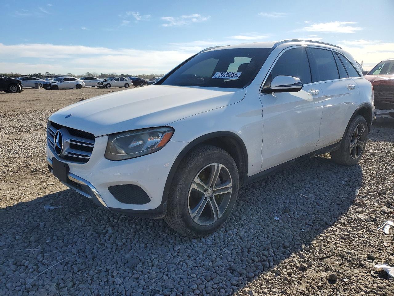 2016 MERCEDES-BENZ GLC