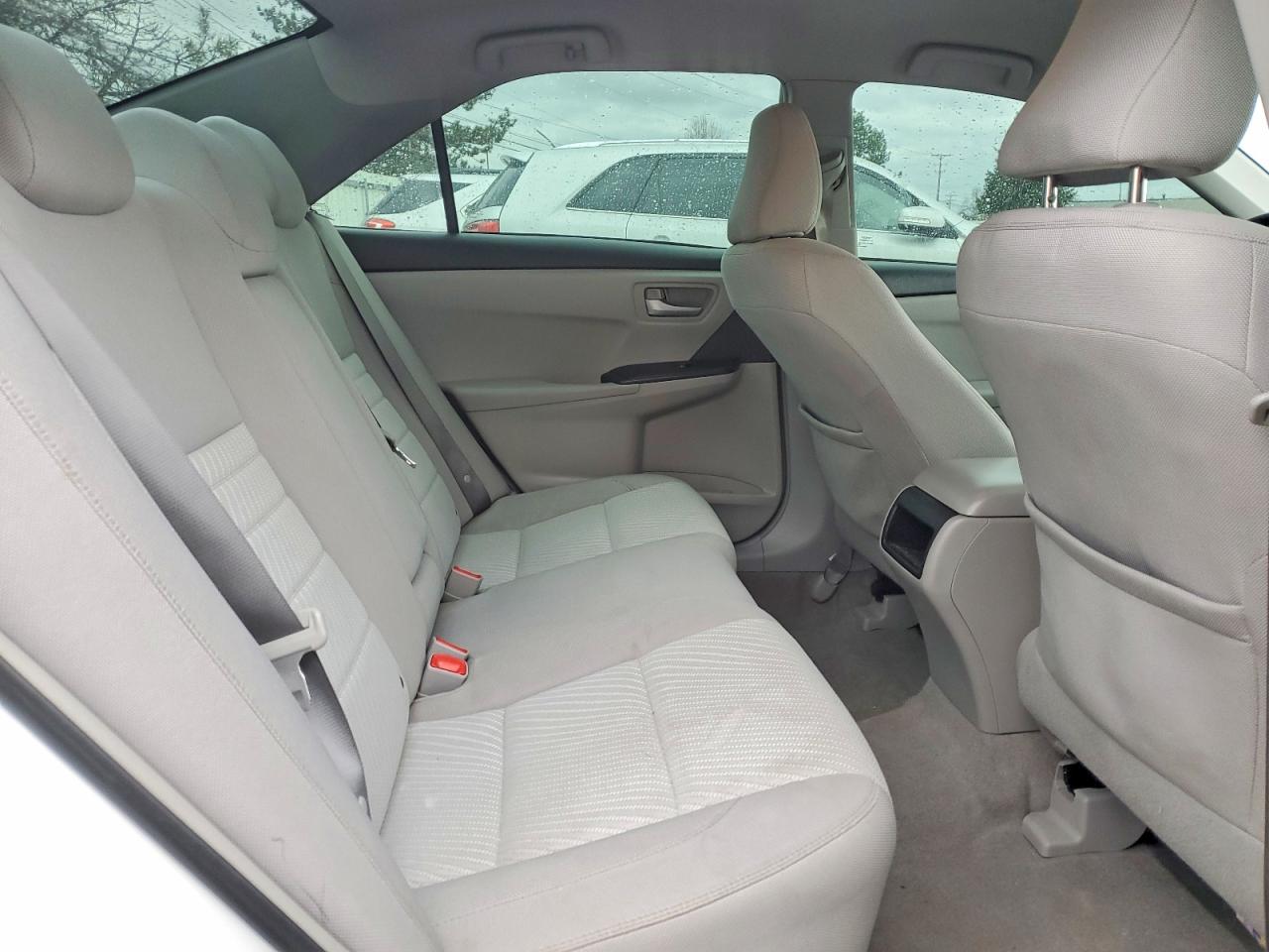 2017 TOYOTA CAMRY LE photo 10
