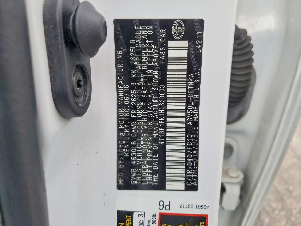2017 TOYOTA CAMRY LE photo 12
