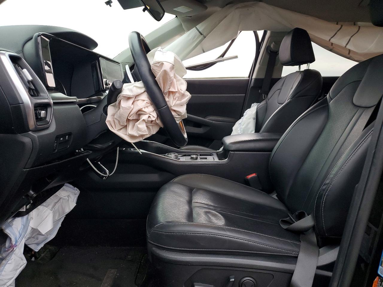 2022 KIA SORENTO photo 7