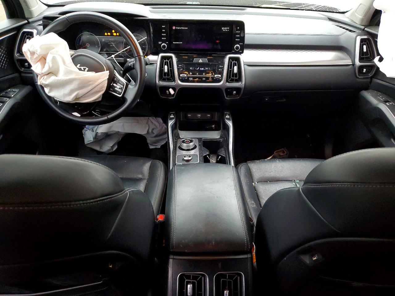 2022 KIA SORENTO photo 8