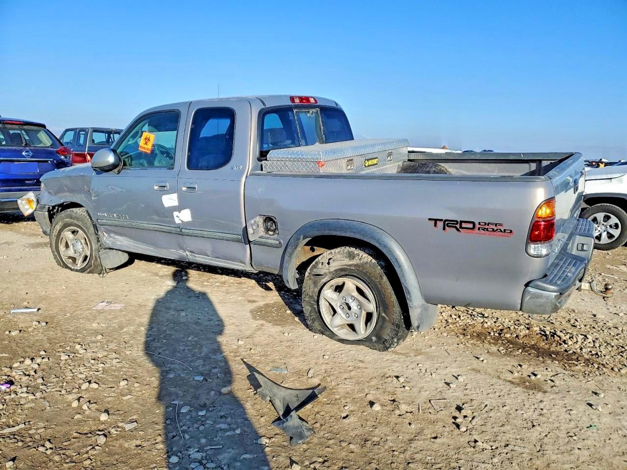 2001 TOYOTA TUNDRA SR5 photo 2
