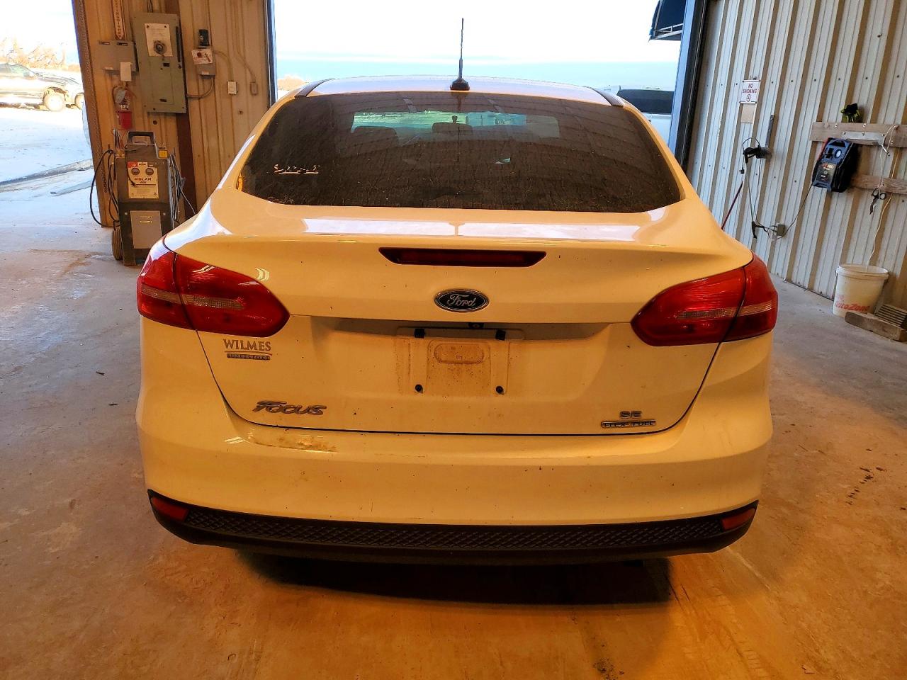 2015 FORD FOCUS SE photo 6