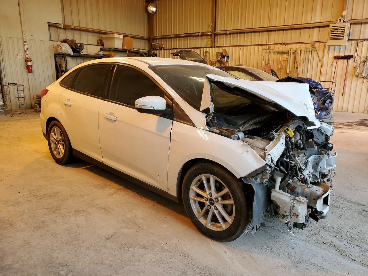 2015 FORD FOCUS SE photo 4