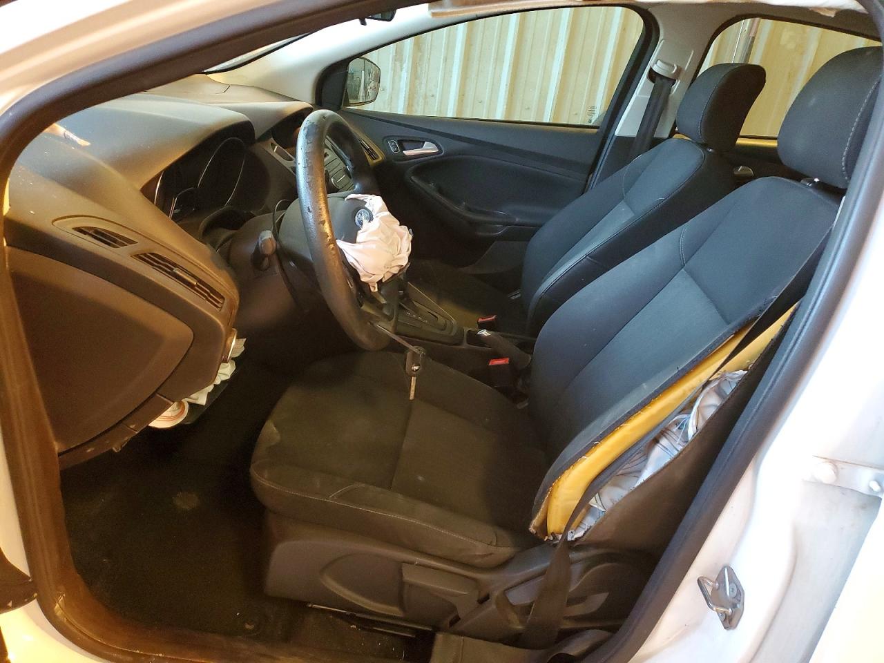 2015 FORD FOCUS SE photo 7