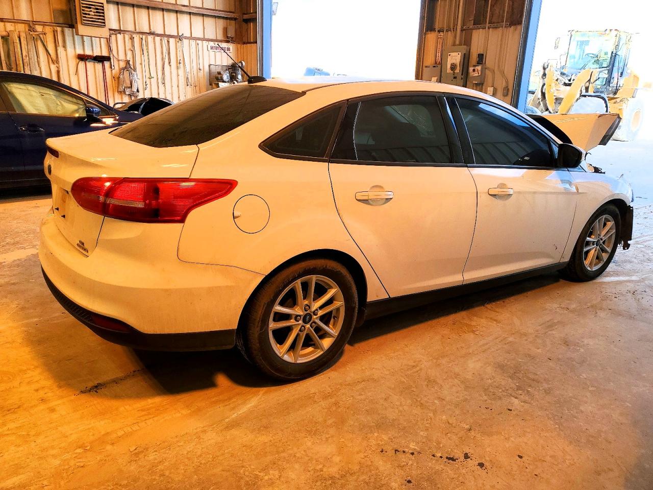 2015 FORD FOCUS SE photo 3