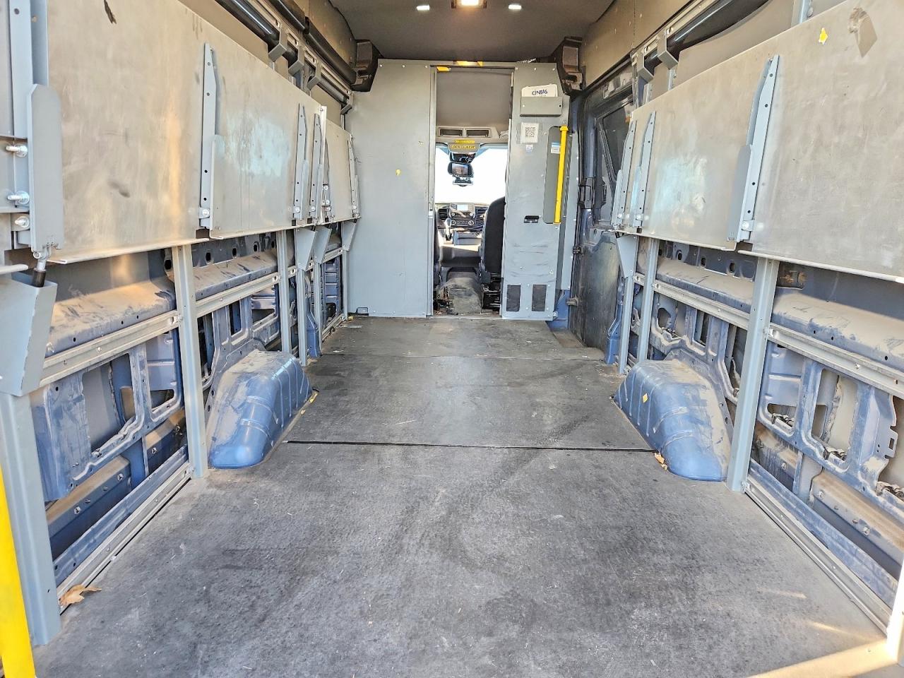 2020 FORD TRANSIT T-250 photo 10