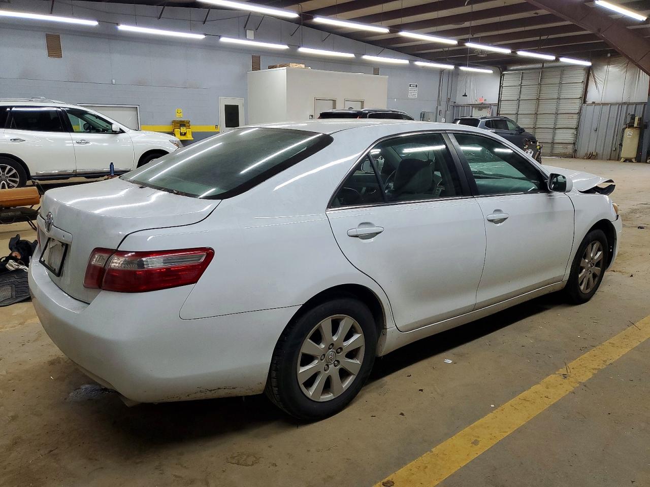 2009 TOYOTA CAMRY photo 3