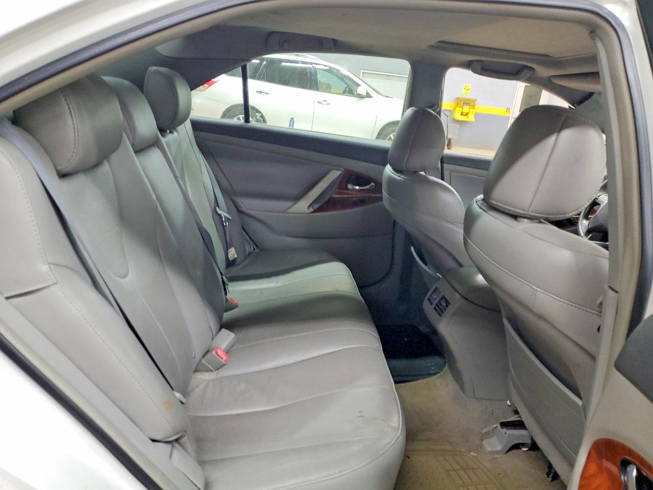2009 TOYOTA CAMRY photo 10